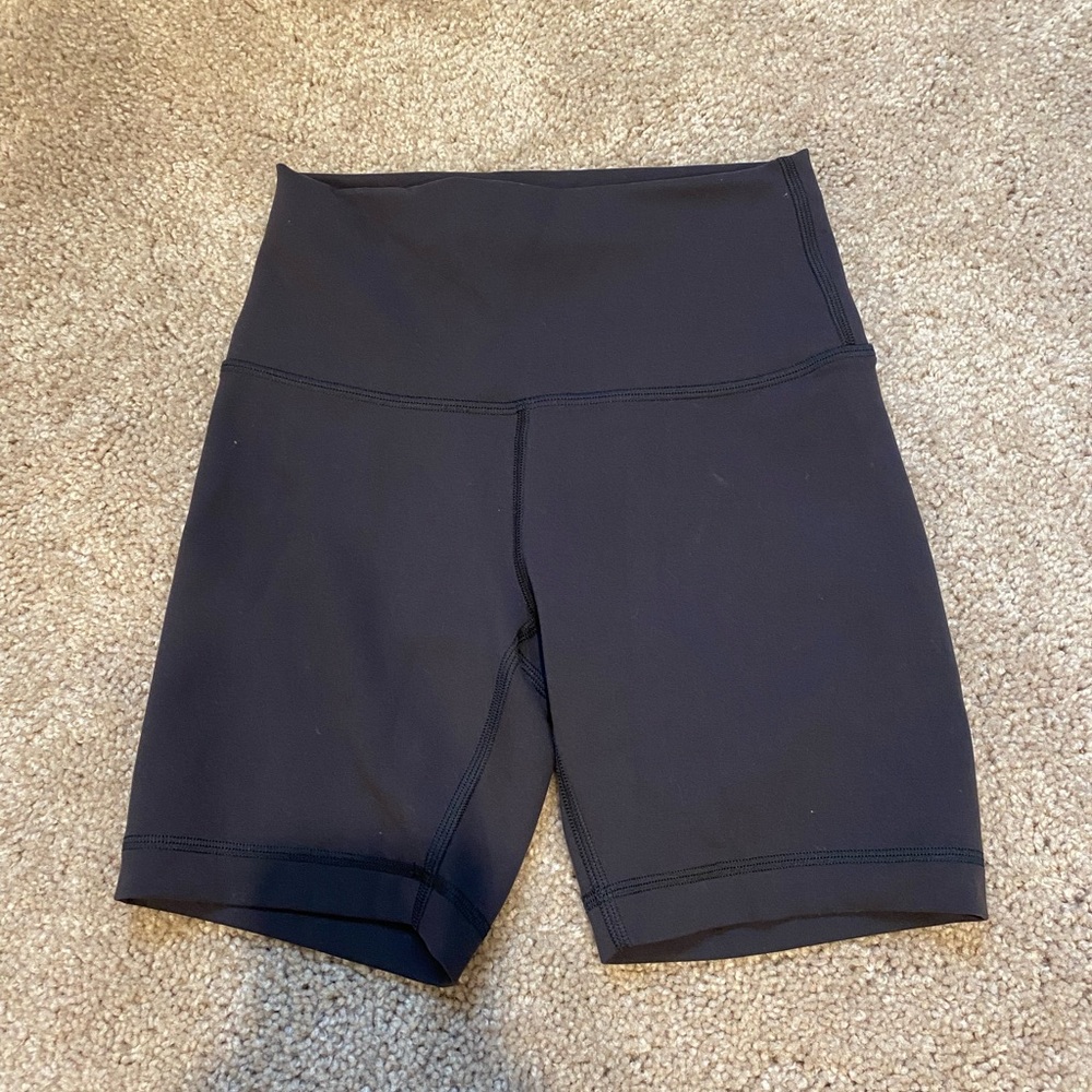 Lululemon Women’s Wunder Train High Rise Shorts Inseam 6” - Size 4